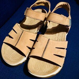 Bionica Naddell Ankle Strap Sandals (Tan)